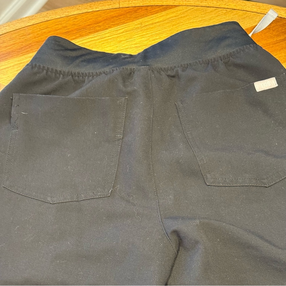 Figs Zamora Jogger Black Scrub pants XS FLAW on pocket - Picture 9 of 11